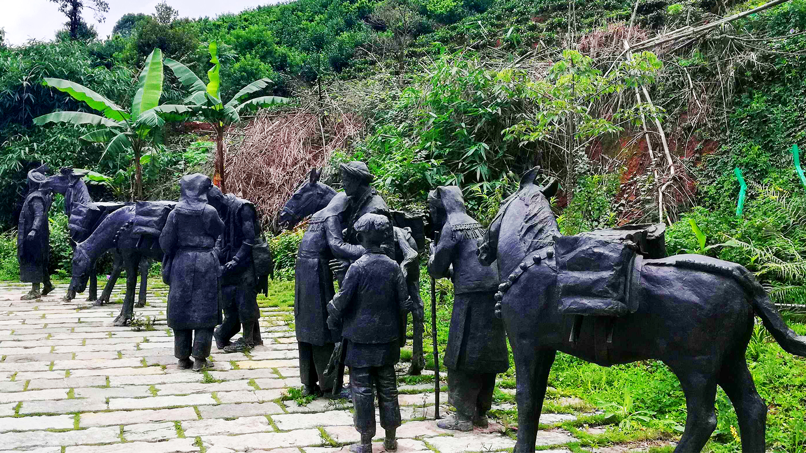 铸铜茶马古道主题雕塑,户外城市广场景观,黄铜人物雕塑厂家定制