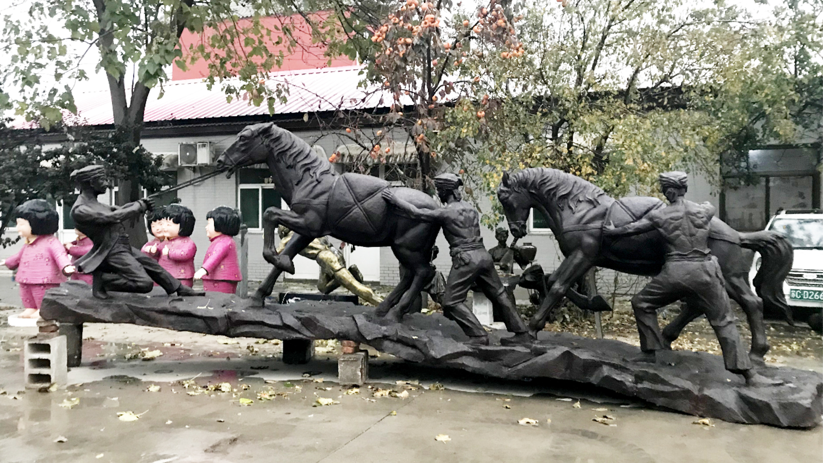 玻璃钢马帮主题雕塑,景区景观小品,仿铜人物雕塑厂家定制