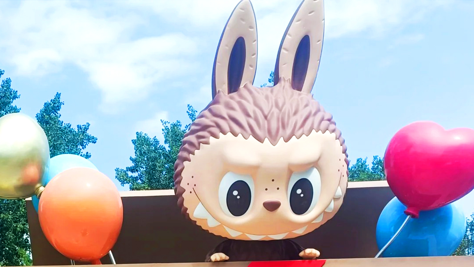 玻璃钢熊猫源头工厂,园林动物雕塑定制厂家,城市景观制作公司